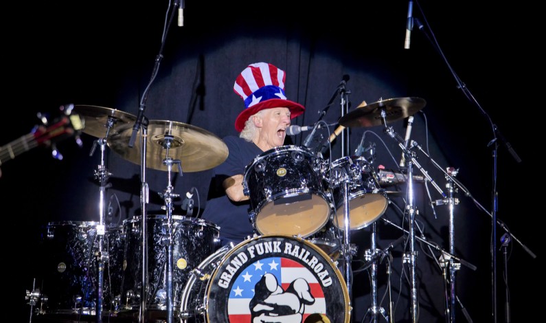 Grand Funk Railroad – We’re An American Band Grand Funk Railroad – We’re An American Band