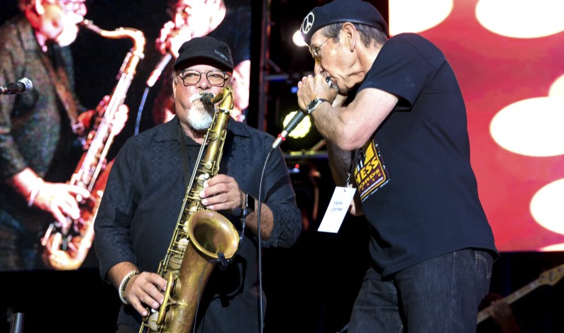 War – Live at Pala’s Starlight Theater War – Live at Pala’s Starlight Theater